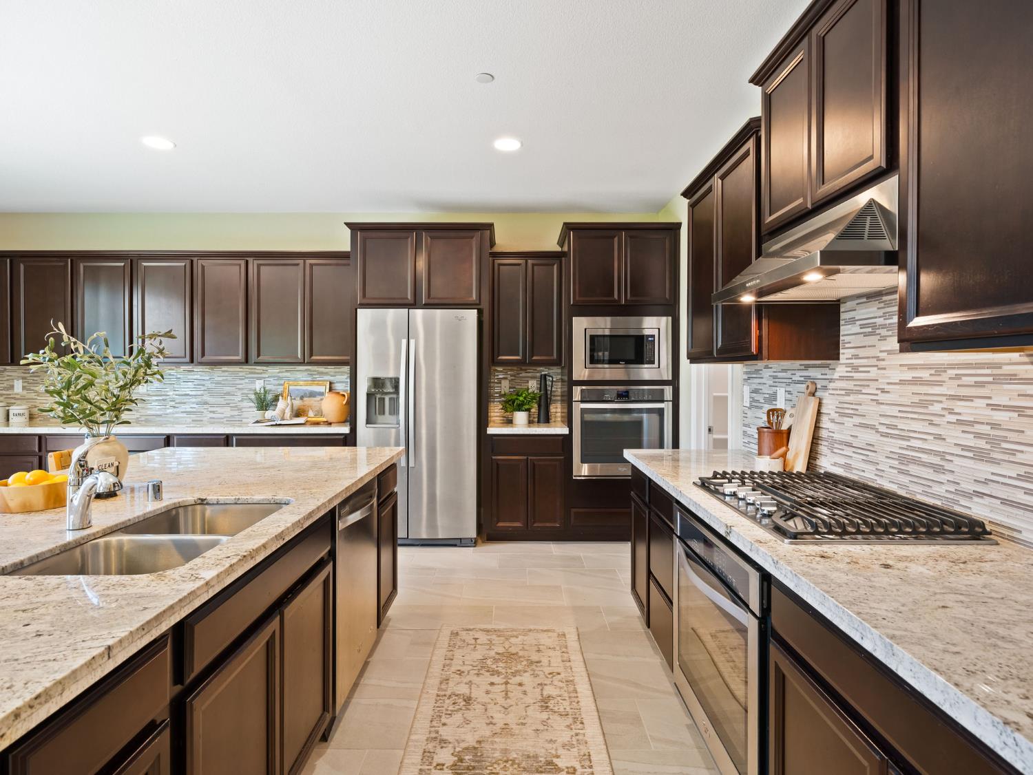 Detail Gallery Image 12 of 41 For 2723 Sweeney Dr, Woodland,  CA 95776 - 4 Beds | 2/1 Baths