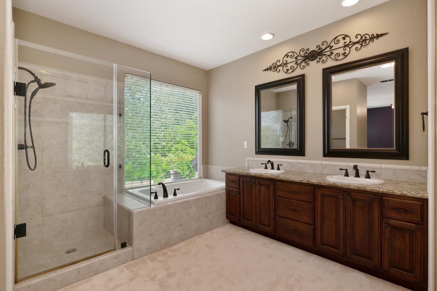 Detail Gallery Image 35 of 52 For 4001 Ironwood Dr, El Dorado Hills,  CA 95762 - 5 Beds | 3 Baths
