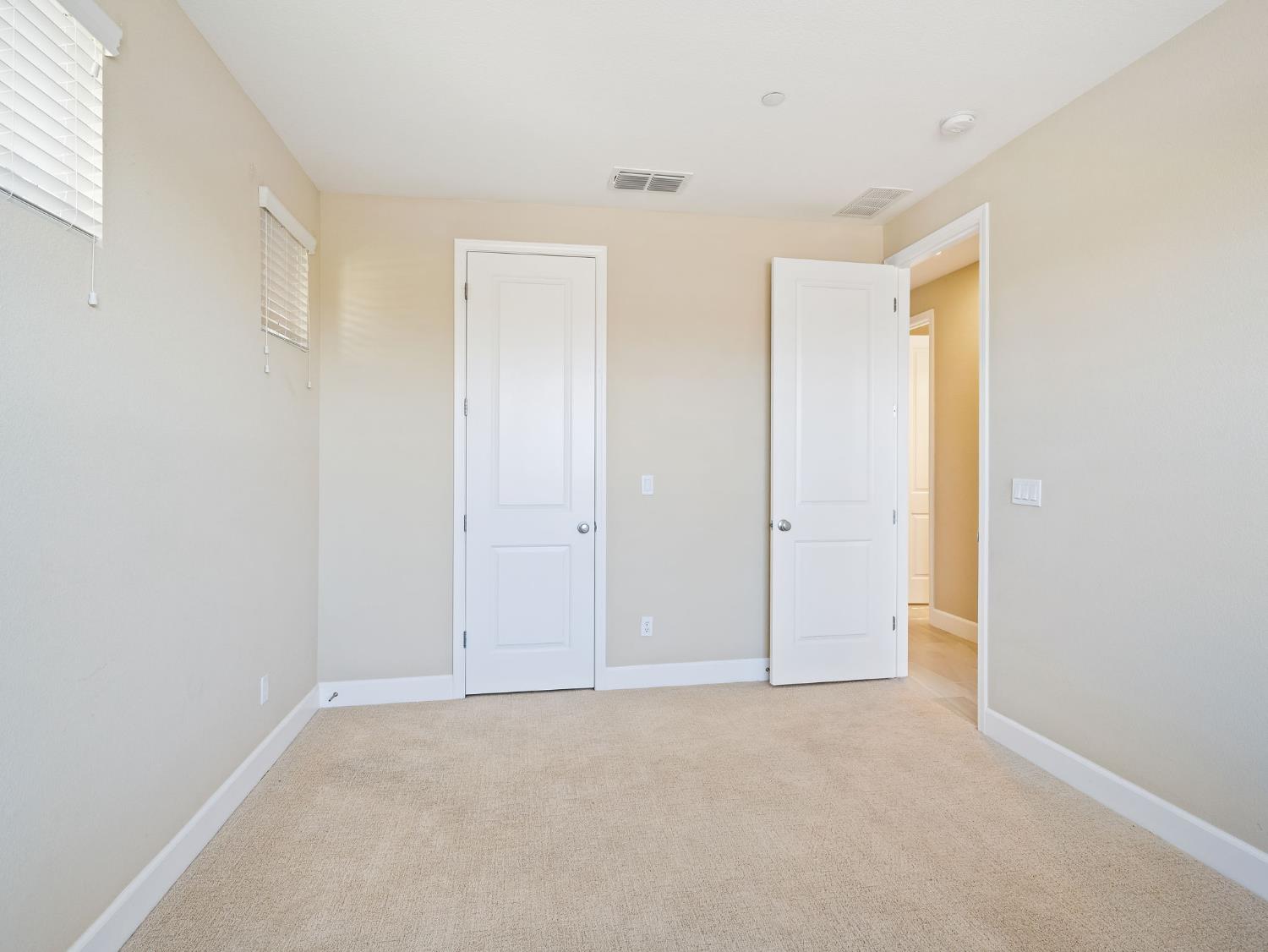 Detail Gallery Image 22 of 41 For 2723 Sweeney Dr, Woodland,  CA 95776 - 4 Beds | 2/1 Baths