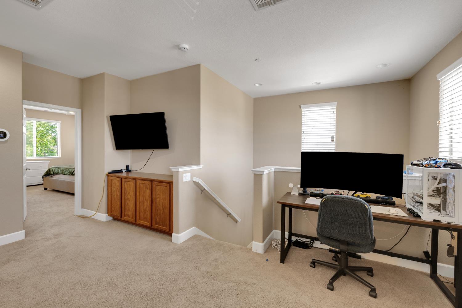 Detail Gallery Image 29 of 43 For 10424 Fossil Way, Elk Grove,  CA 95757 - 4 Beds | 3/1 Baths