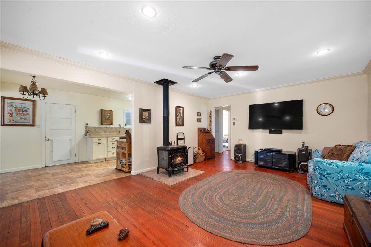 Detail Gallery Image 4 of 54 For 9086 La Porte Rd, Brownsville,  CA 95919 - 2 Beds | 1 Baths