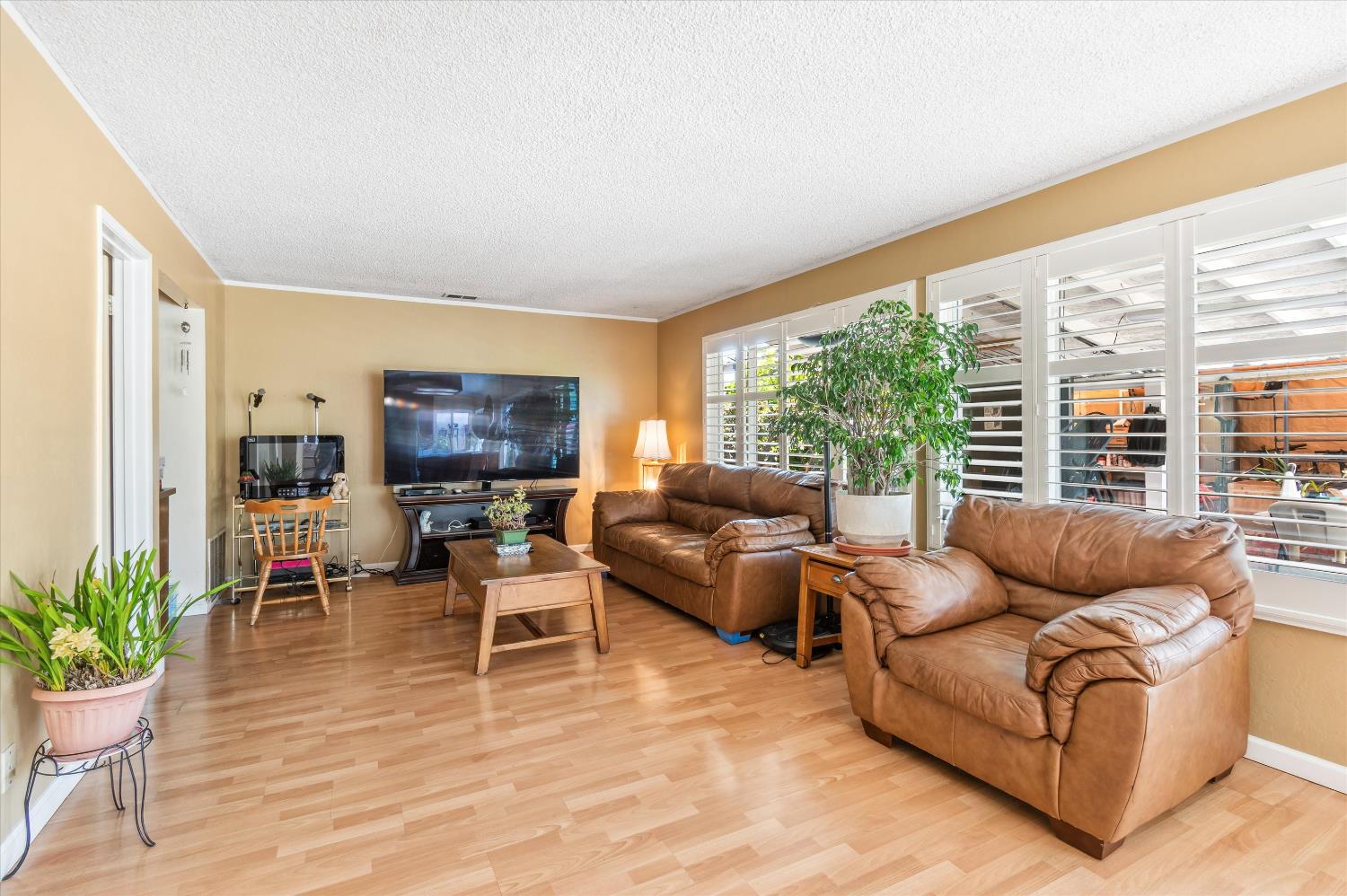 Detail Gallery Image 8 of 32 For 4852 Nadine Ct, Union City,  CA 94587 - 3 Beds | 2/1 Baths