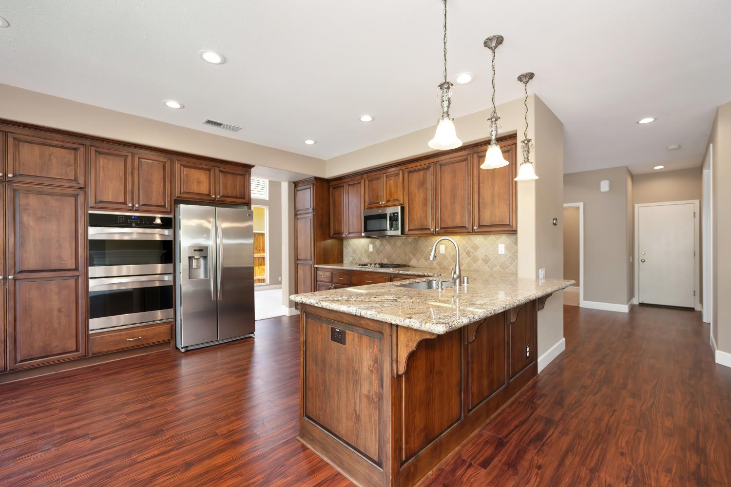 Detail Gallery Image 20 of 52 For 4001 Ironwood Dr, El Dorado Hills,  CA 95762 - 5 Beds | 3 Baths