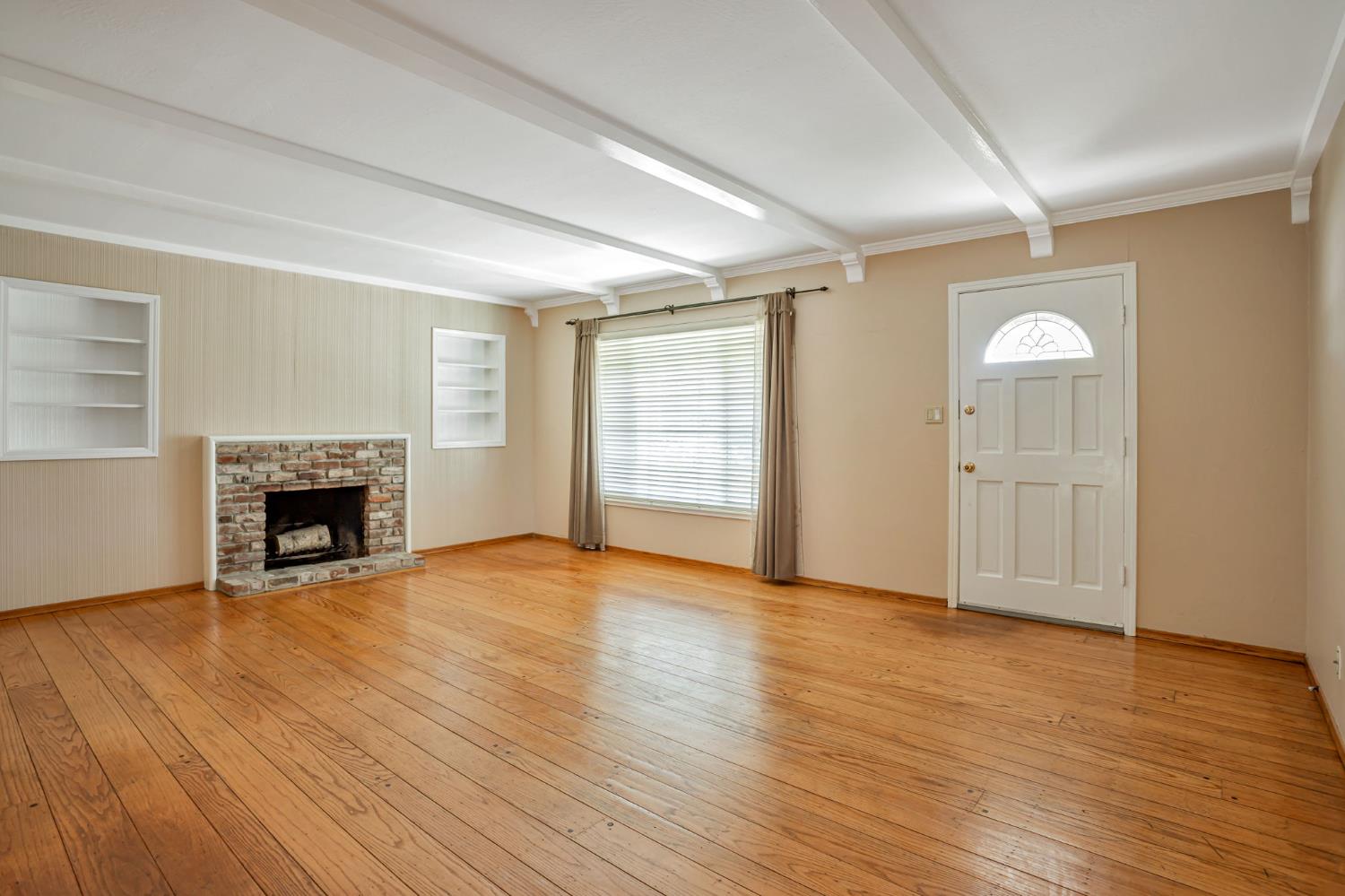 Detail Gallery Image 6 of 42 For 3005 La via Way, Sacramento,  CA 95825 - 4 Beds | 2 Baths