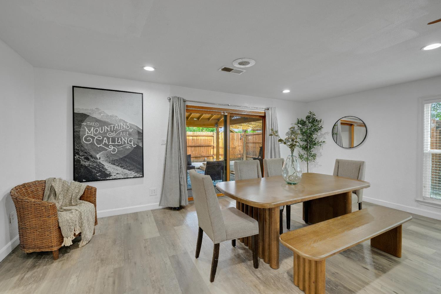 Detail Gallery Image 13 of 33 For 6140 Rumford Ave, Citrus Heights,  CA 95621 - 3 Beds | 2 Baths
