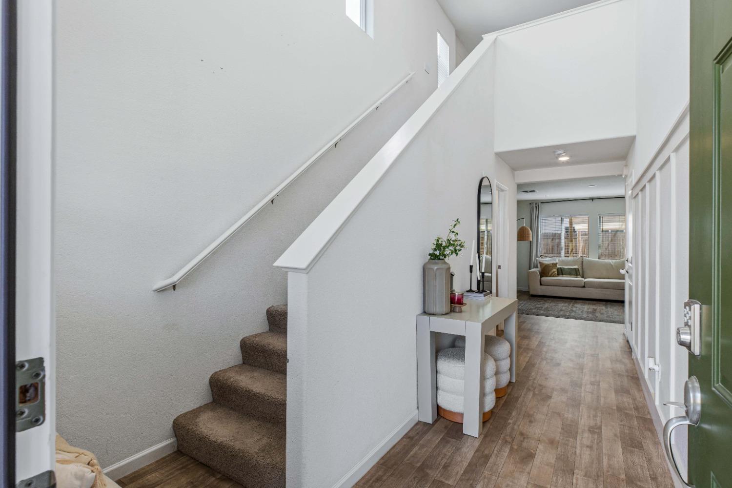 Detail Gallery Image 12 of 50 For 450 Rainbow Falls Ln, Manteca,  CA 95337 - 3 Beds | 2/1 Baths