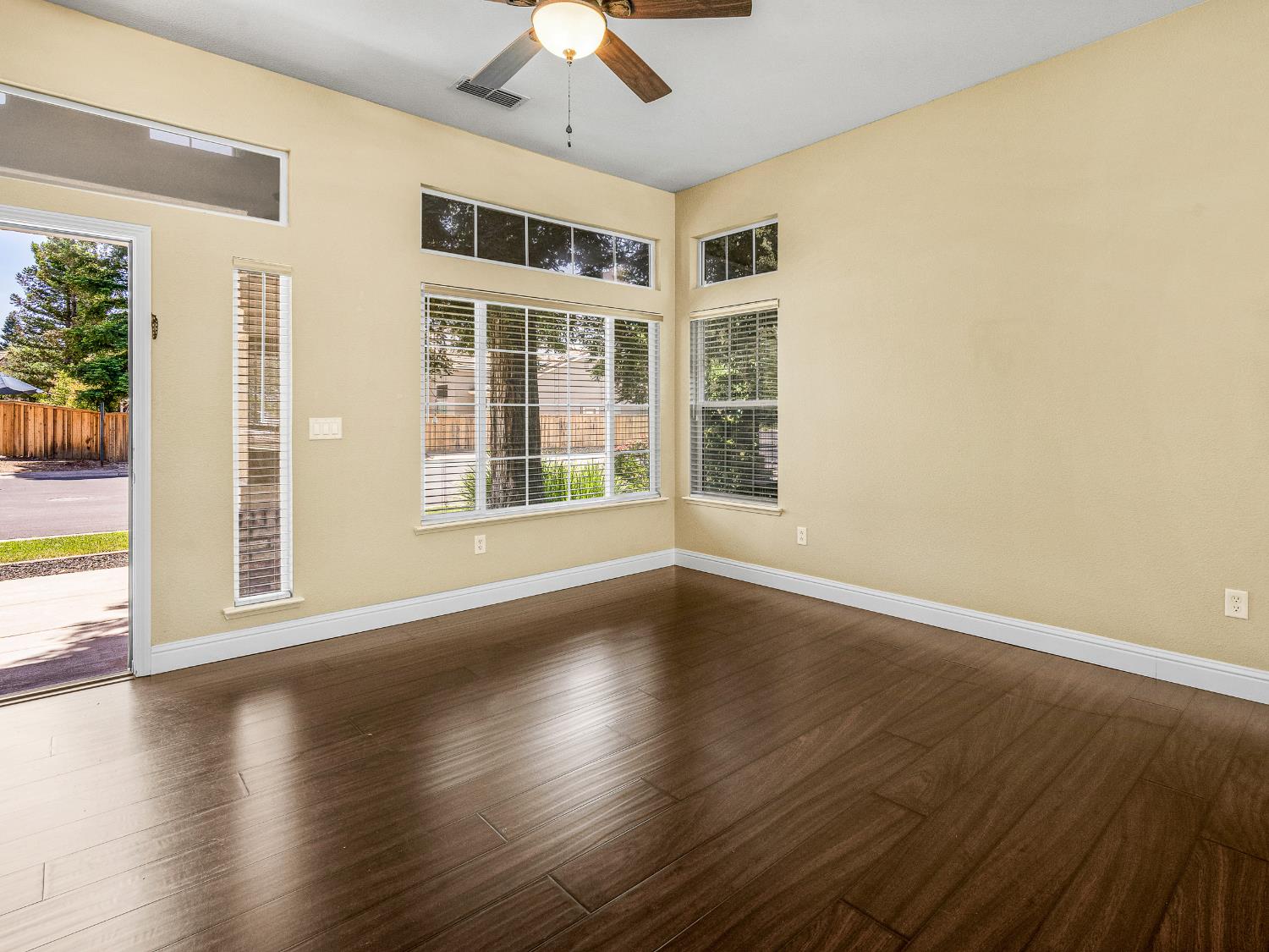 Detail Gallery Image 15 of 61 For 15325 Murieta South Pkwy, Rancho Murieta,  CA 95683 - 3 Beds | 2 Baths