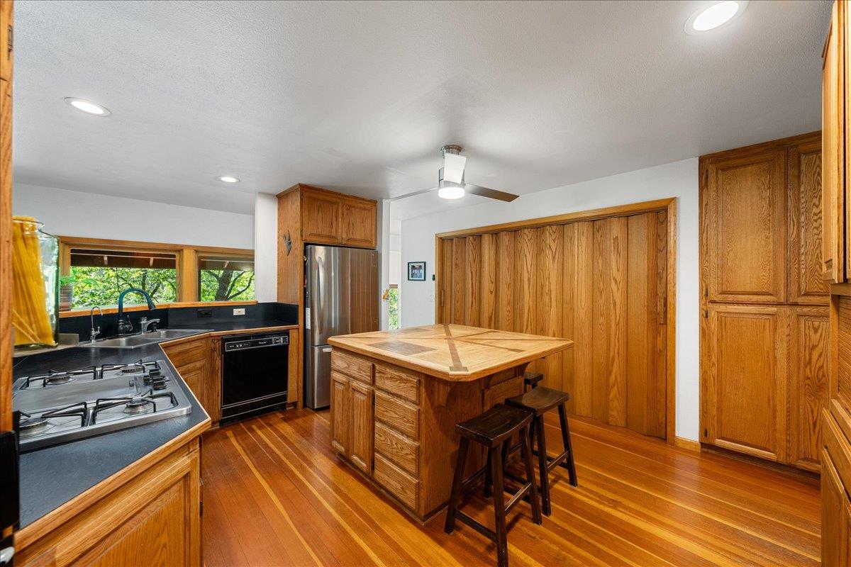Detail Gallery Image 22 of 63 For 21925 Sandstone Way, Foresthill,  CA 95631 - 3 Beds | 3 Baths