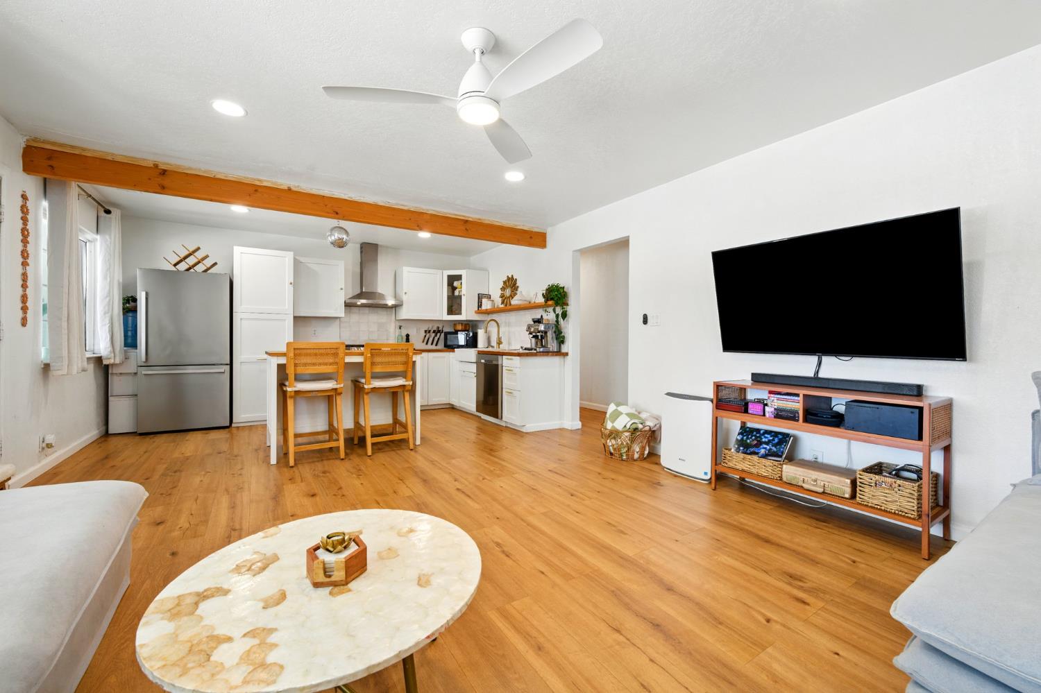 Detail Gallery Image 7 of 26 For 2357 E Euclid Ave, Stockton,  CA 95205 - 2 Beds | 2 Baths