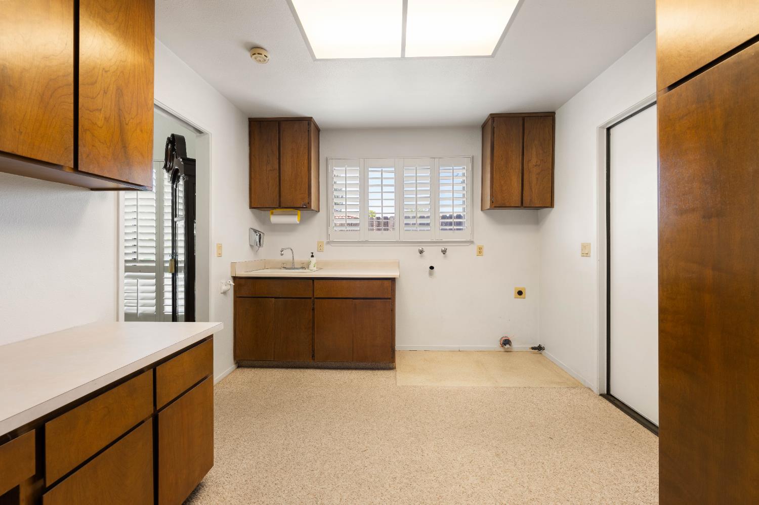 Detail Gallery Image 22 of 52 For 7831 Juarez Way, Fair Oaks,  CA 95628 - 3 Beds | 2/1 Baths