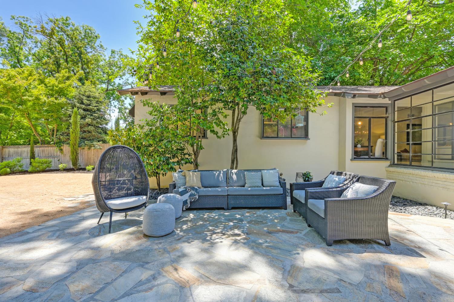 Detail Gallery Image 53 of 64 For 5428 Fair Oaks Blvd, Carmichael,  CA 95608 - 4 Beds | 2 Baths
