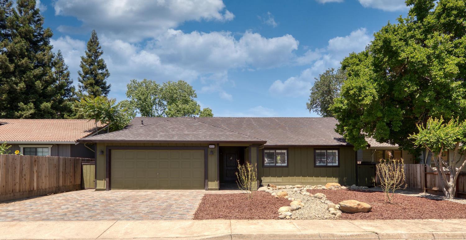 Detail Gallery Image 1 of 36 For 892 River Bluff Dr, Oakdale,  CA 95361 - 3 Beds | 2 Baths