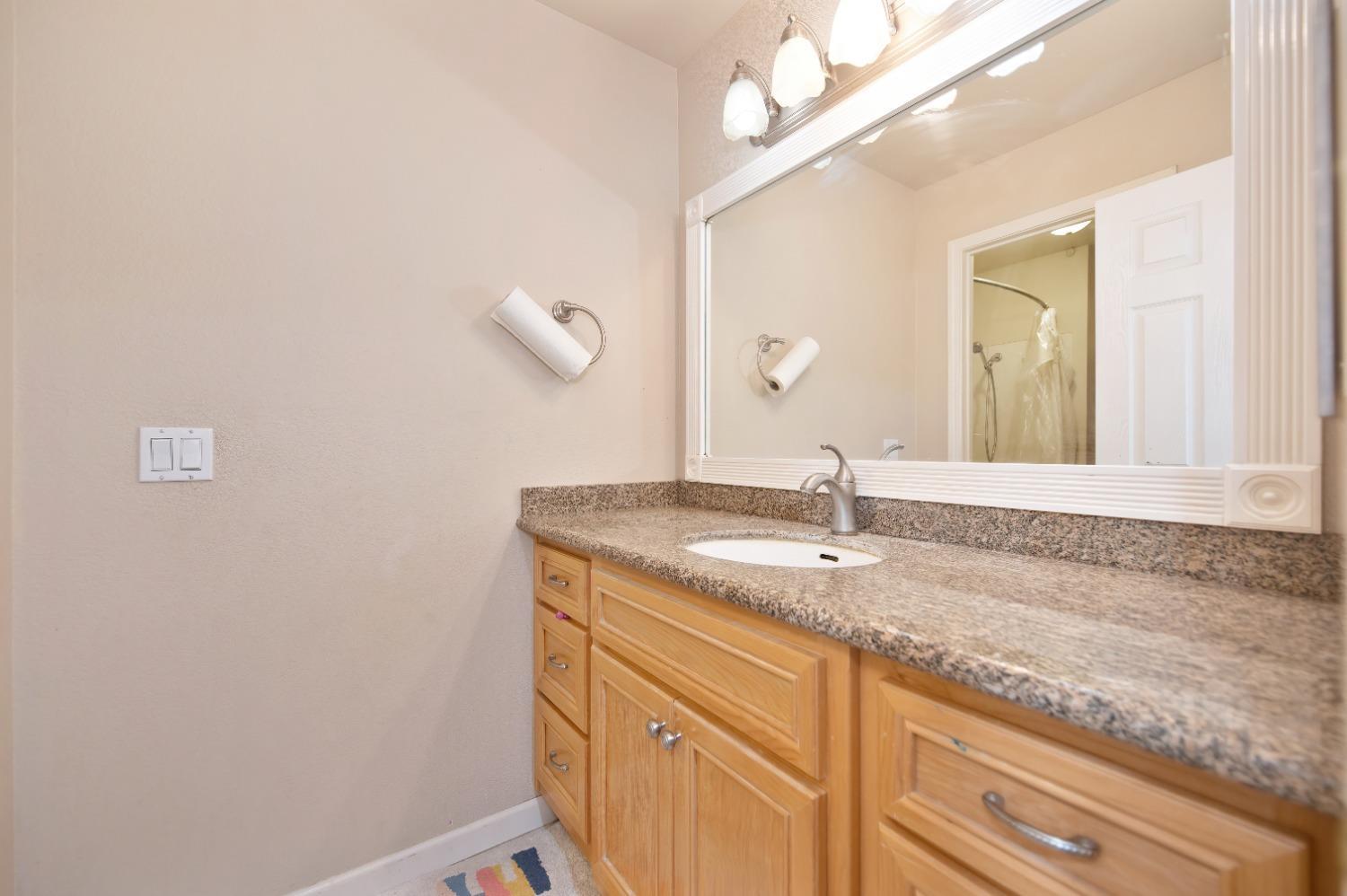 Detail Gallery Image 28 of 42 For 8924 La Margarita Way, Sacramento,  CA 95828 - 4 Beds | 2/1 Baths