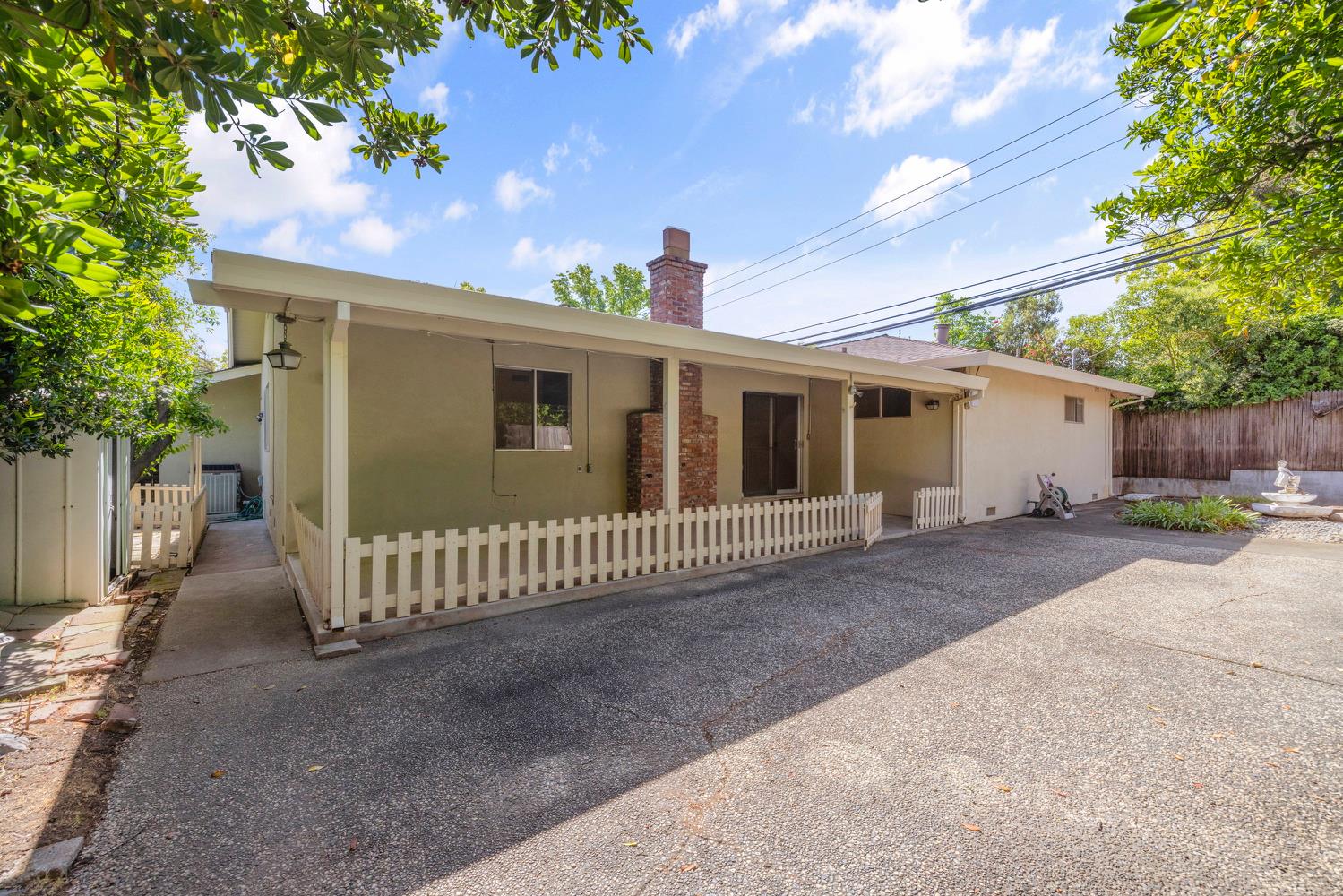 Detail Gallery Image 29 of 34 For 6010 Holstein Way, Sacramento,  CA 95822 - 3 Beds | 2/1 Baths