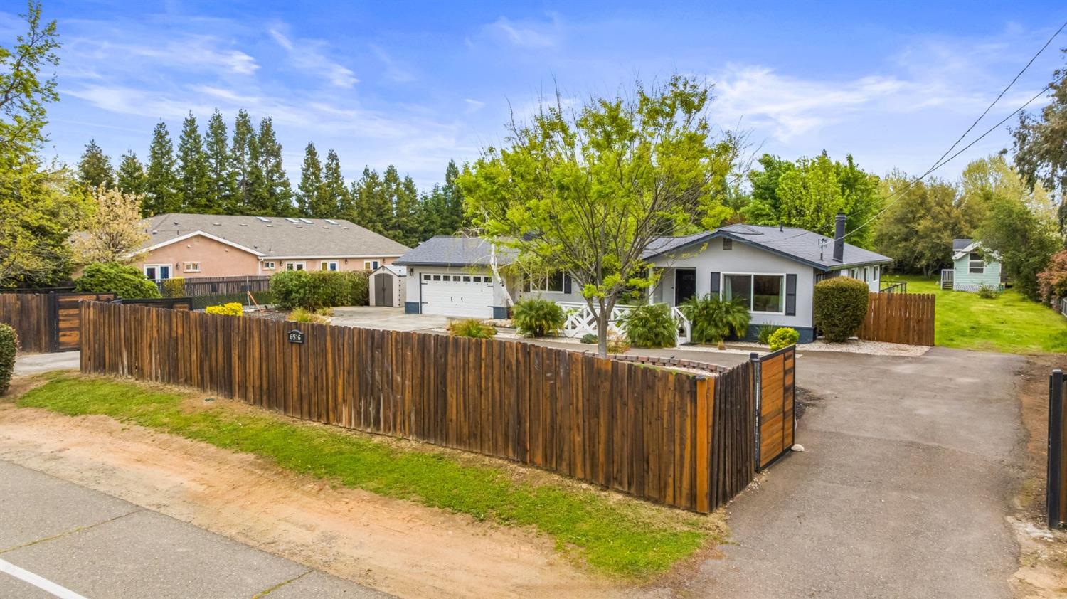 Detail Gallery Image 3 of 45 For 6516 Main Ave, Orangevale,  CA 95662 - 4 Beds | 2 Baths