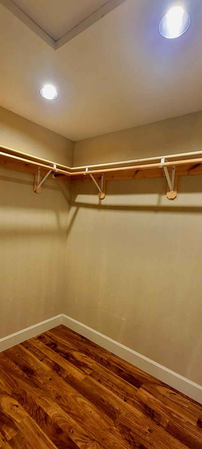 Detail Gallery Image 9 of 28 For 24040 Hitching Post Rd, Sonora,  CA 95370 - 3 Beds | 2 Baths