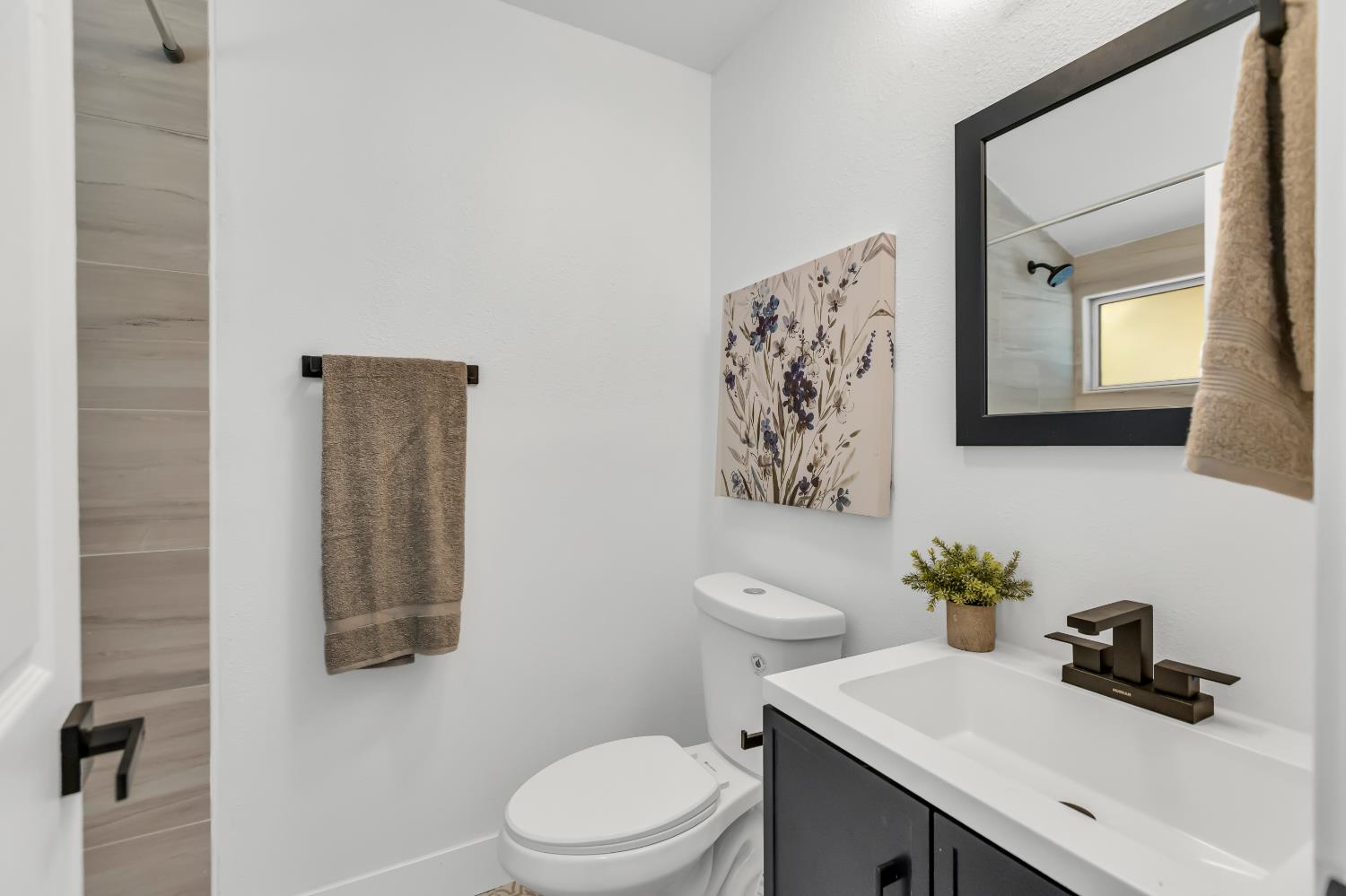 Detail Gallery Image 19 of 42 For 7682 Detroit Blvd, Sacramento,  CA 95832 - 4 Beds | 2 Baths
