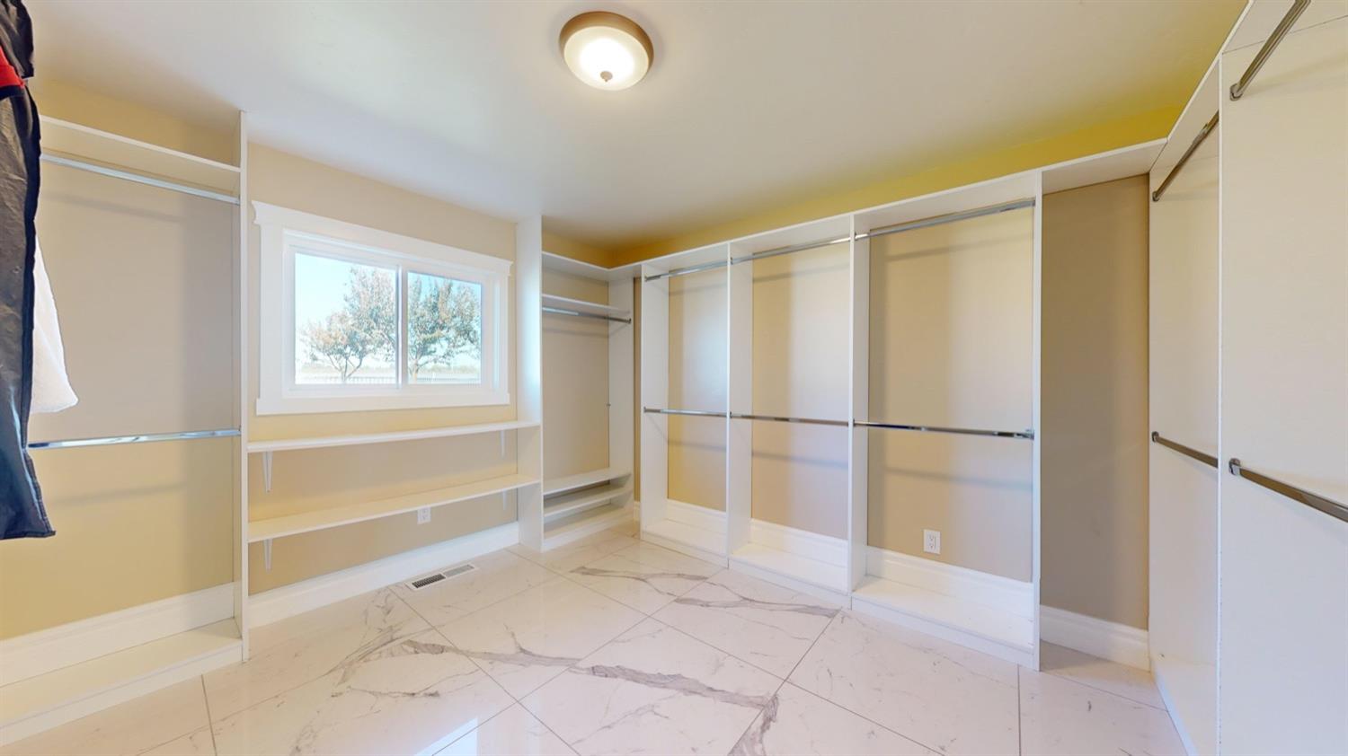 Detail Gallery Image 100 of 146 For 6237 Yosemite Blvd, Modesto,  CA 95357 - 3 Beds | 2 Baths