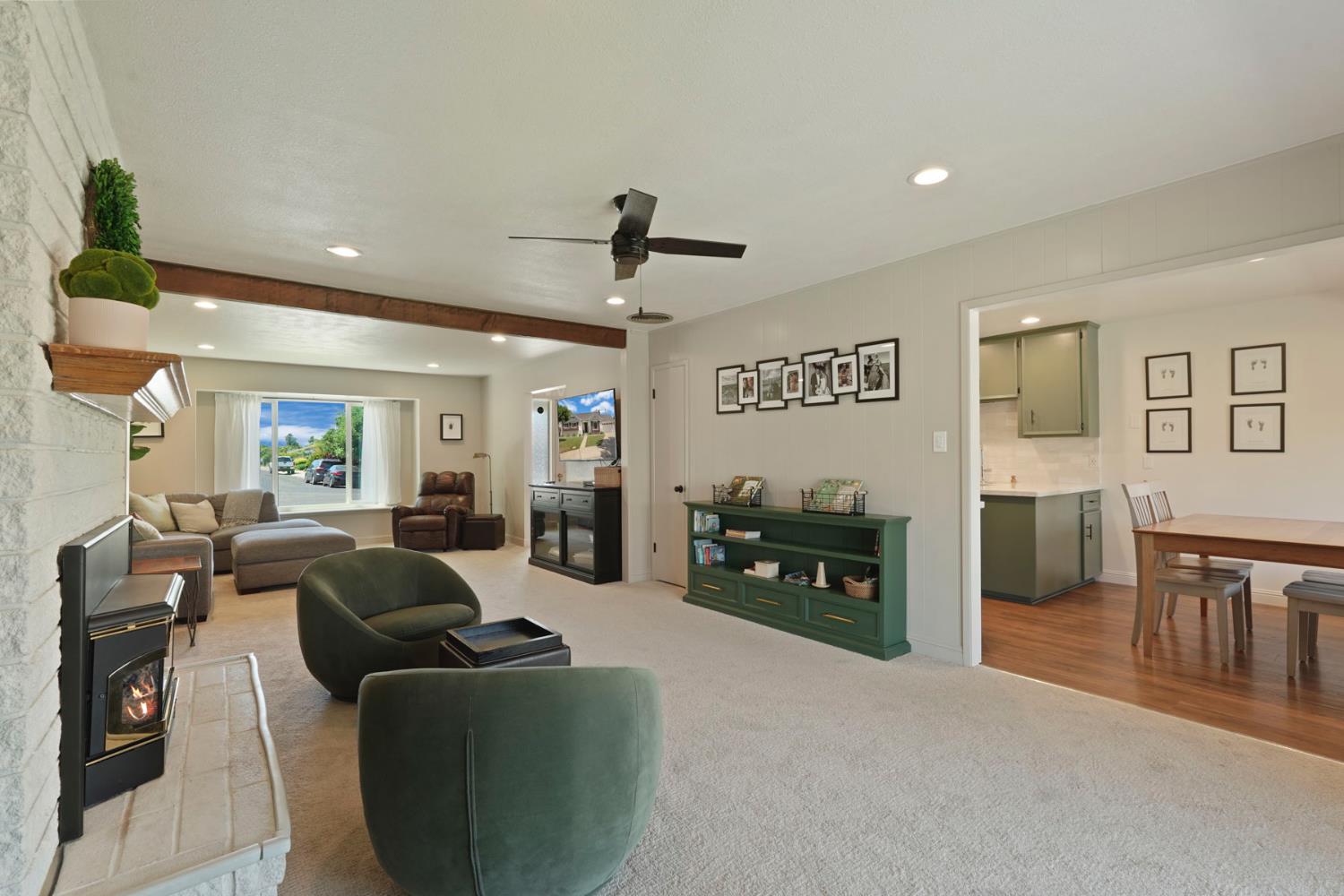Detail Gallery Image 11 of 35 For 725 Maplewood Dr, Lodi,  CA 95242 - 3 Beds | 2 Baths