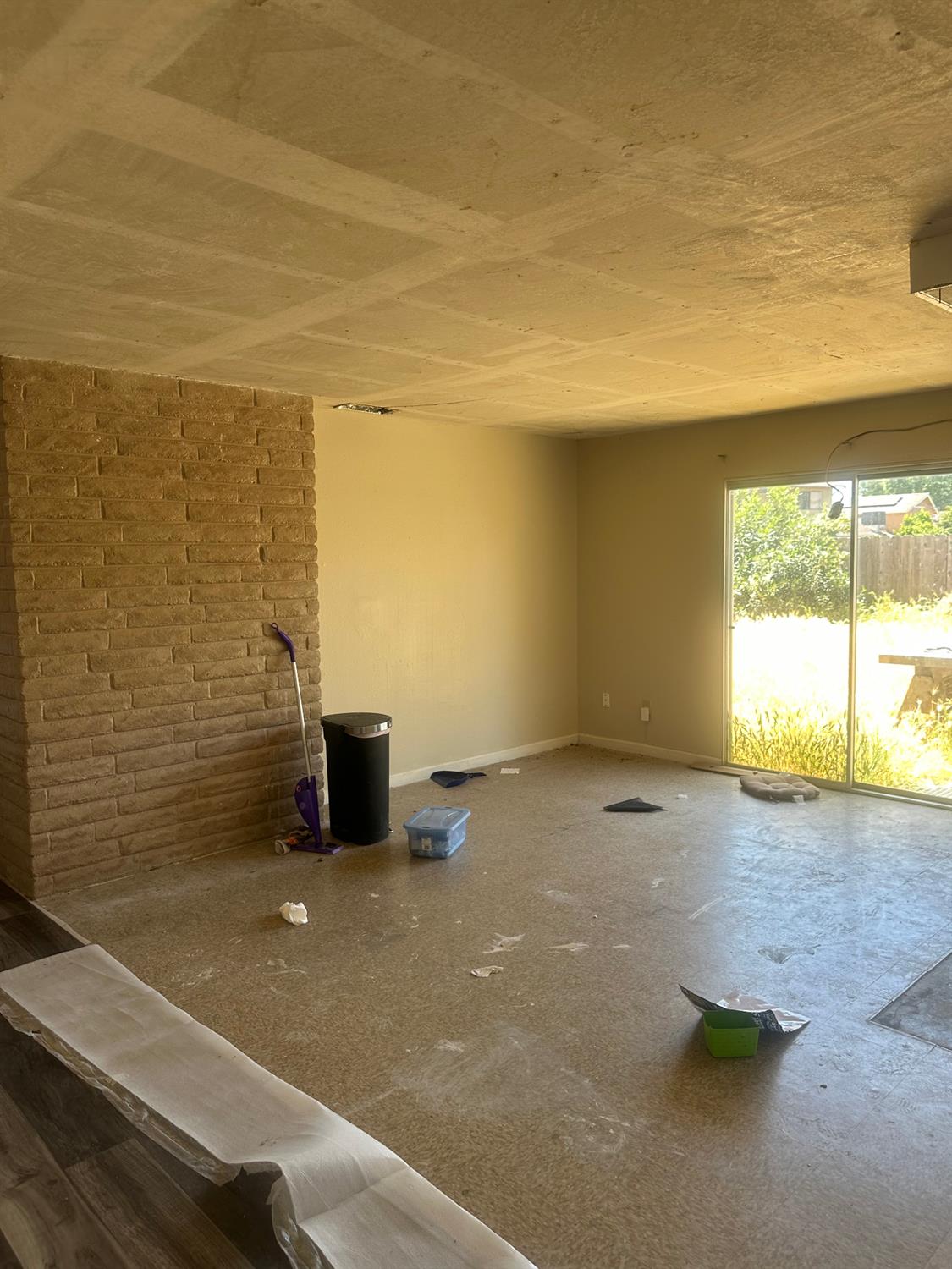 Detail Gallery Image 8 of 22 For 9211 Eaglepoint Ln, Stockton,  CA 95210 - 3 Beds | 2 Baths
