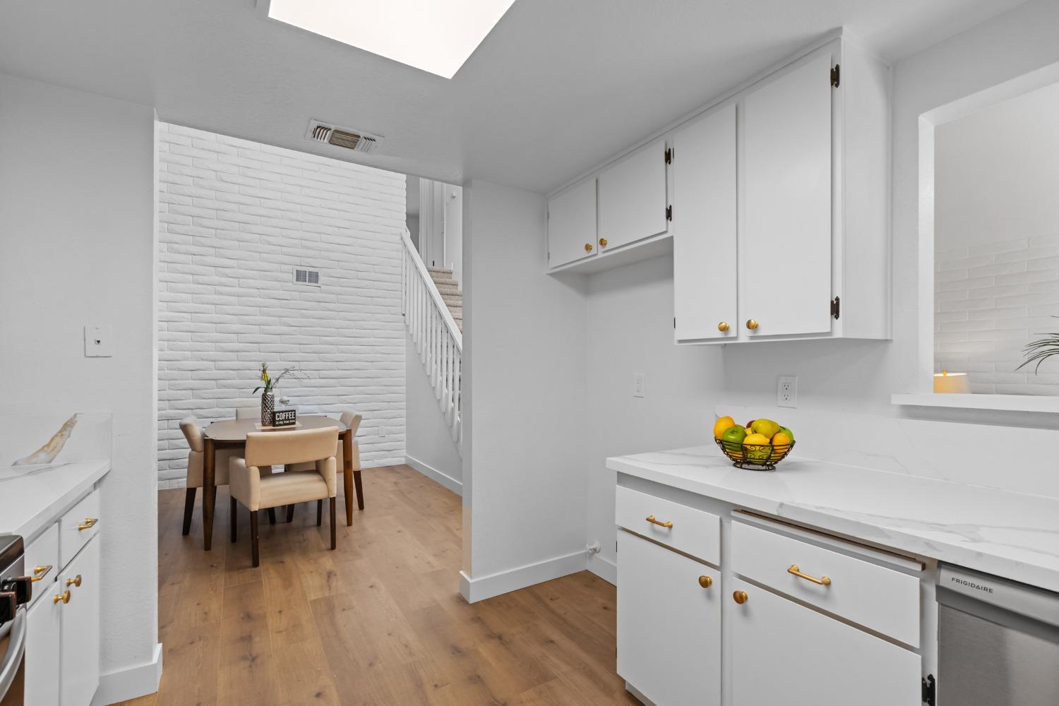 Detail Gallery Image 5 of 38 For 2662 Mandeville Way, West Sacramento,  CA 95691 - 2 Beds | 1/1 Baths
