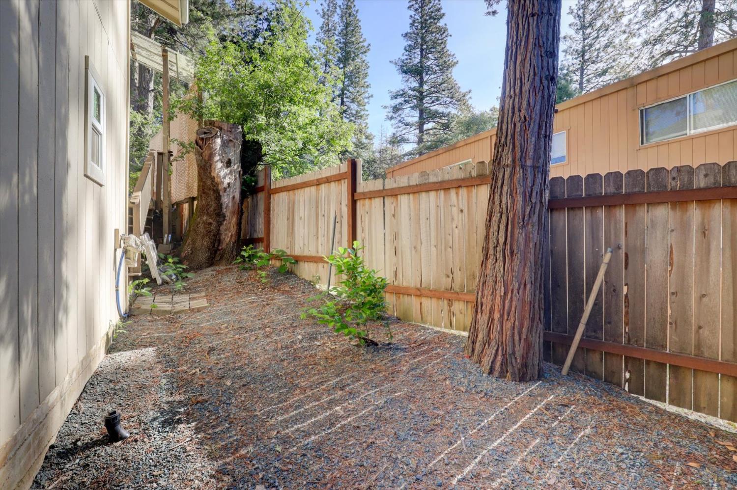 Detail Gallery Image 37 of 62 For 347 E Maryland Dr, Grass Valley,  CA 95945 - 2 Beds | 2 Baths
