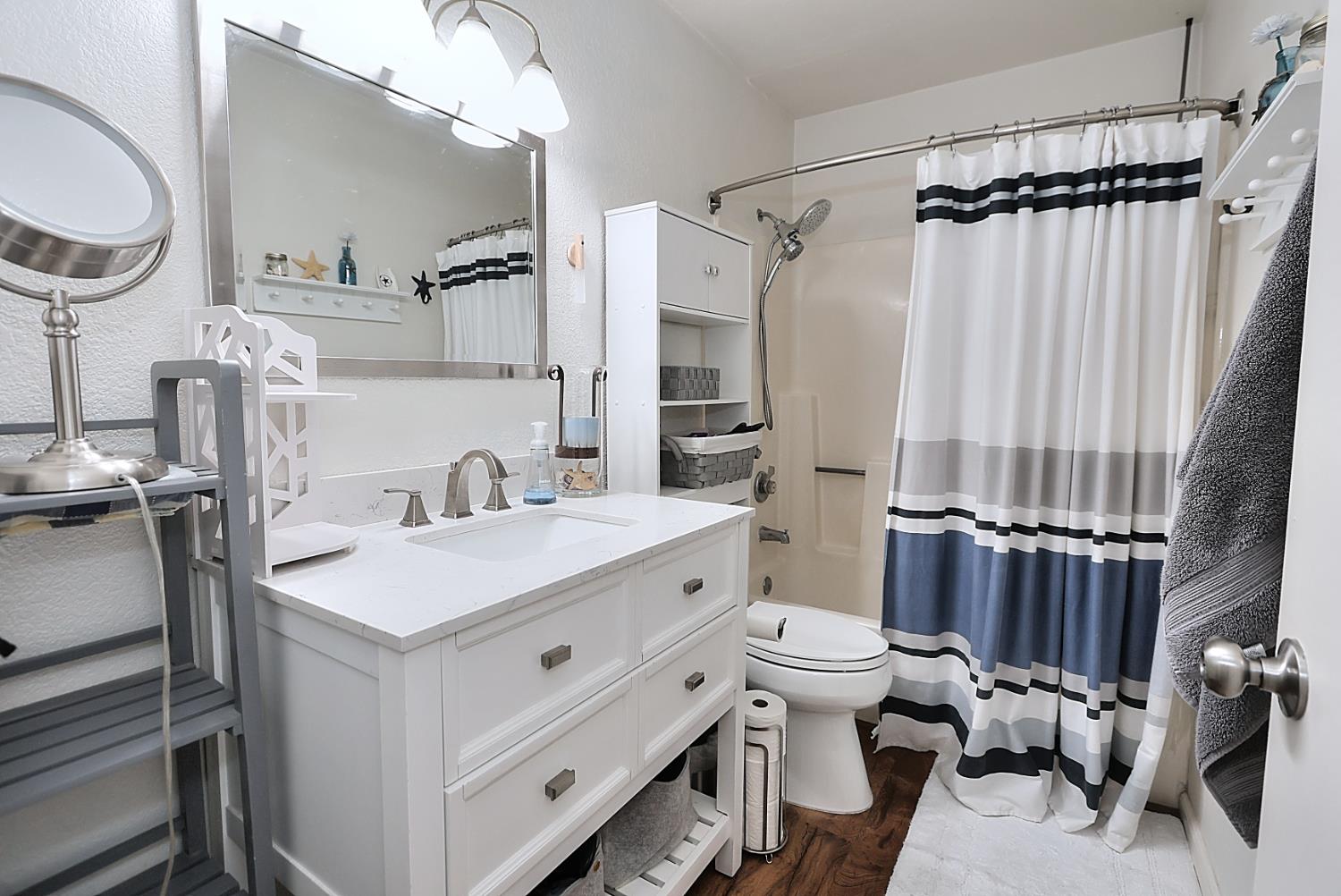 Detail Gallery Image 20 of 36 For 7437 Auburn Oaks Ct #E,  Citrus Heights,  CA 95621 - 2 Beds | 1 Baths