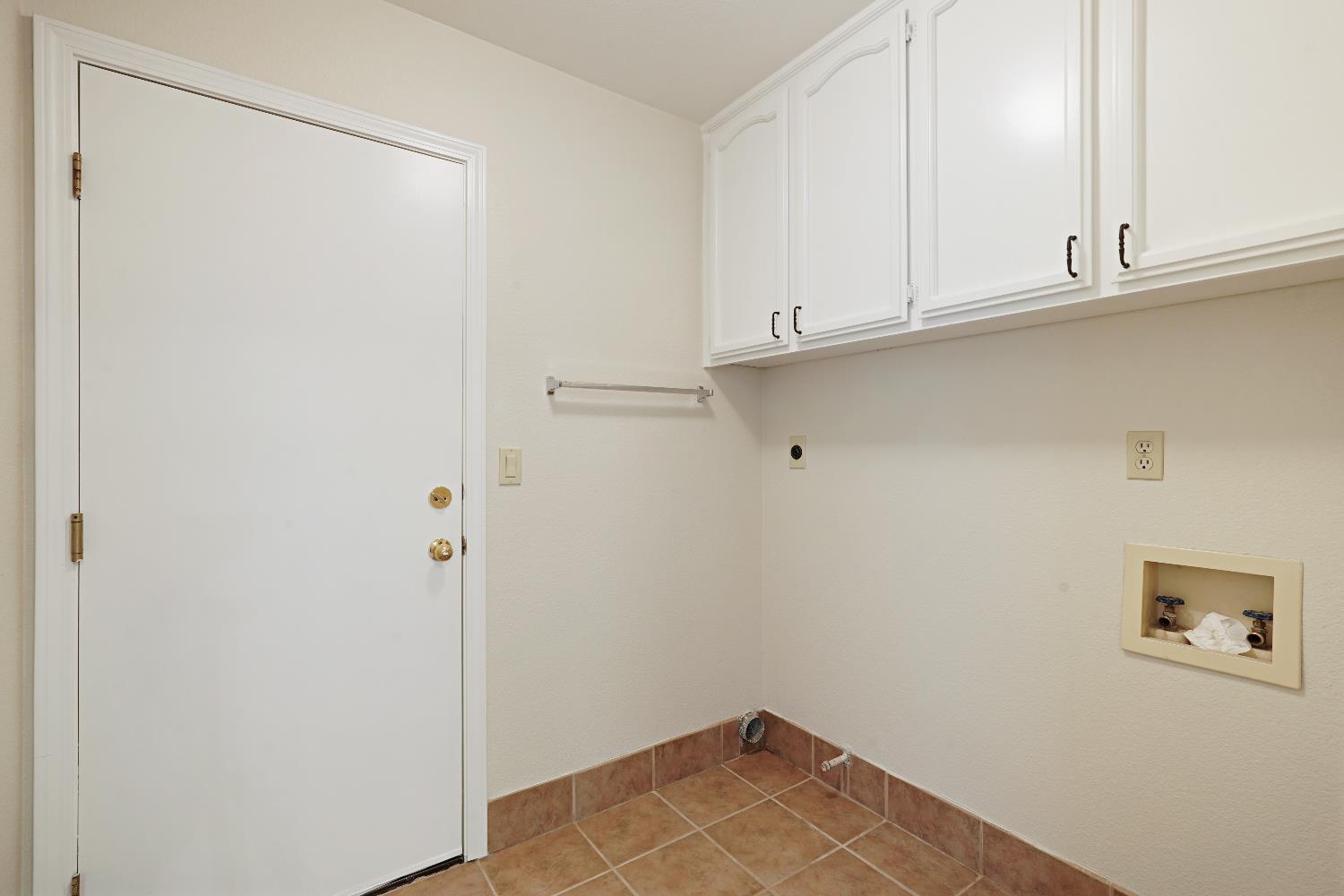 Detail Gallery Image 24 of 61 For 6001 Laguna Villa Way, Elk Grove,  CA 95758 - 3 Beds | 2 Baths