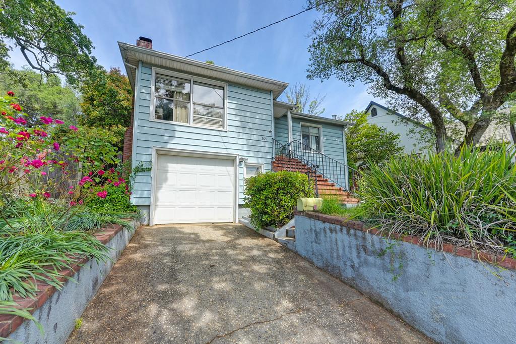 Detail Gallery Image 8 of 73 For 205 Marvin Way, Auburn,  CA 95603 - 2 Beds | 1/1 Baths