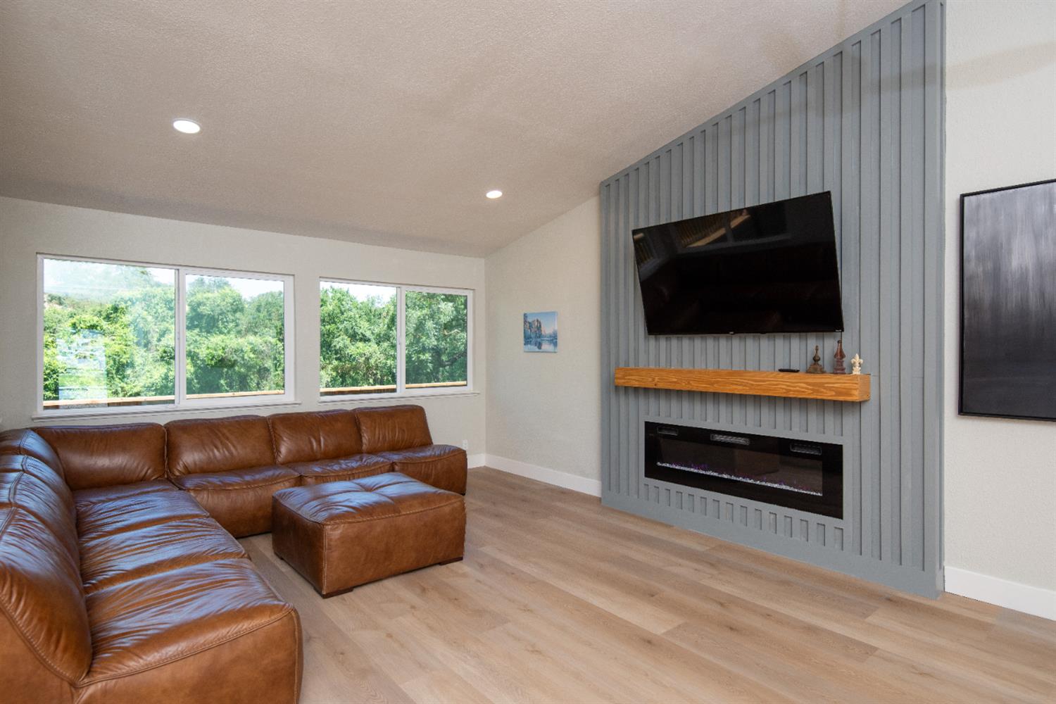 Detail Gallery Image 6 of 36 For 892 River Bluff Dr, Oakdale,  CA 95361 - 3 Beds | 2 Baths