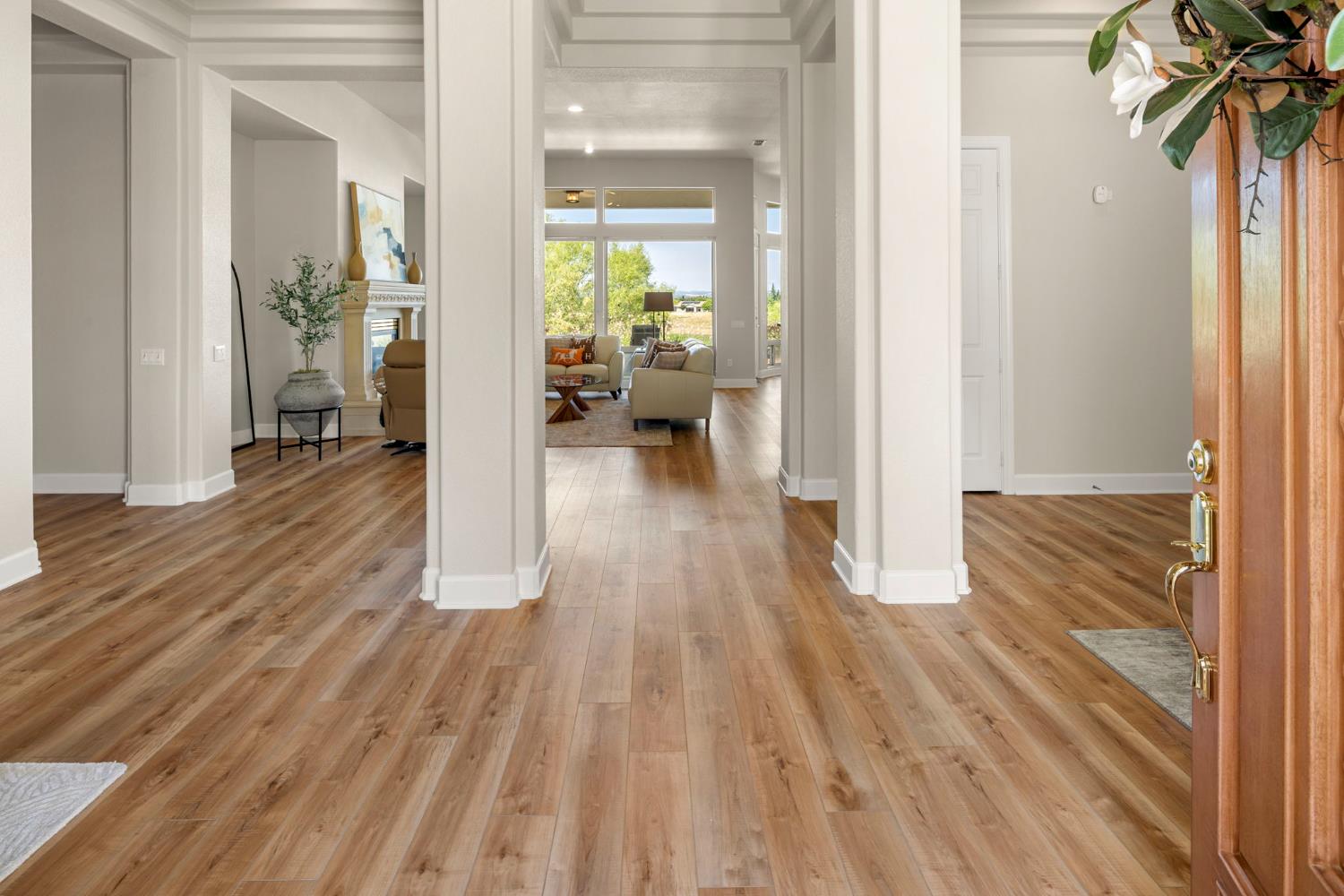Detail Gallery Image 6 of 63 For 1584 Summerhill Ln, Lincoln,  CA 95648 - 2 Beds | 2/1 Baths