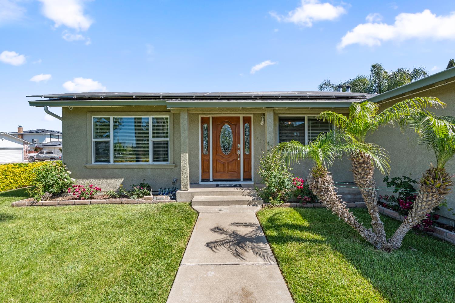 Detail Gallery Image 2 of 27 For 1387 Higton Street, Manteca,  CA 95336 - 3 Beds | 2 Baths