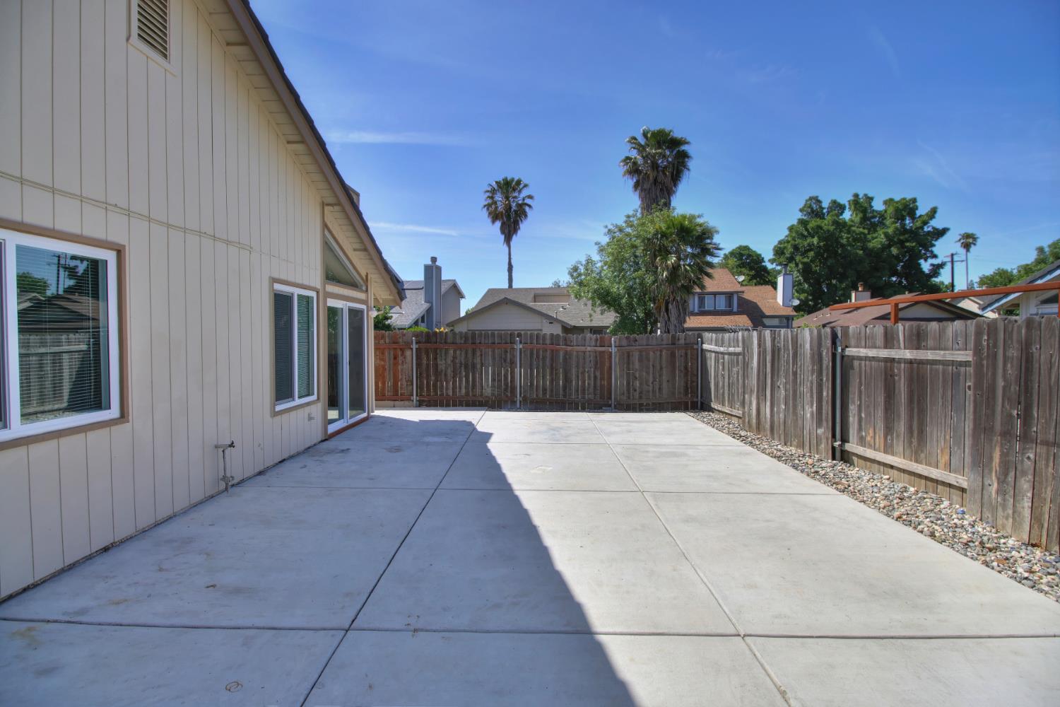 Detail Gallery Image 43 of 48 For 2301 Walnut Grove Way, Rancho Cordova,  CA 95670 - 3 Beds | 2 Baths