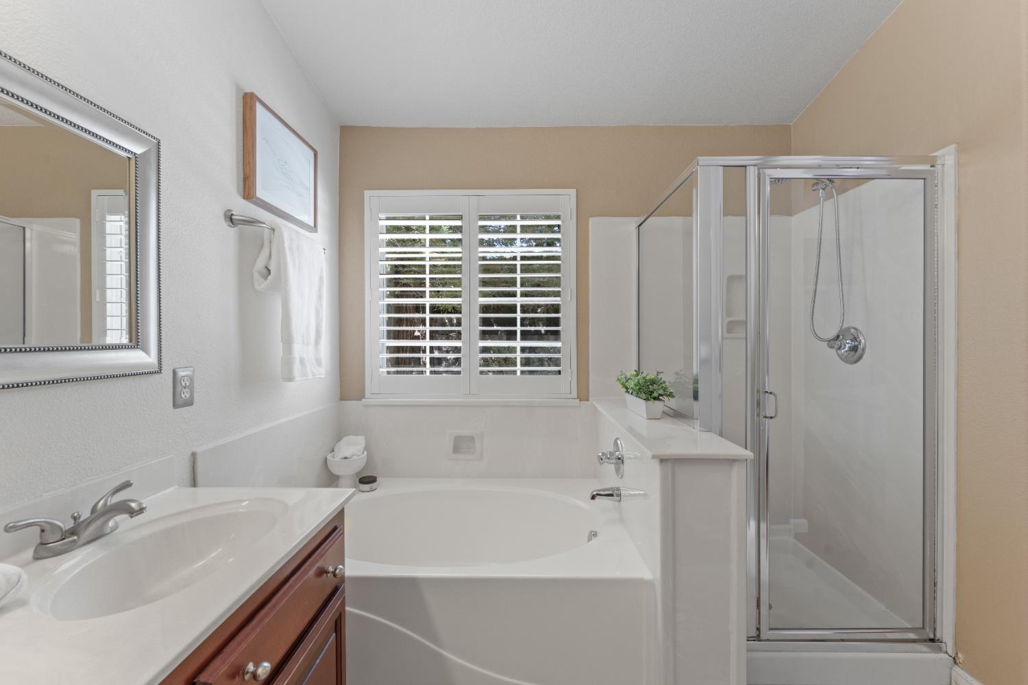 Detail Gallery Image 24 of 44 For 1014 Thompson Cir, Folsom,  CA 95630 - 4 Beds | 2 Baths