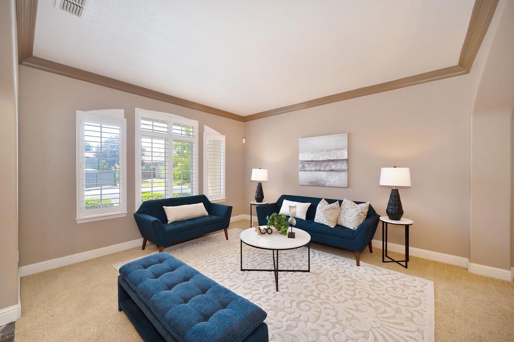 Detail Gallery Image 14 of 78 For 10317 Hite Cir, Elk Grove,  CA 95757 - 5 Beds | 3 Baths