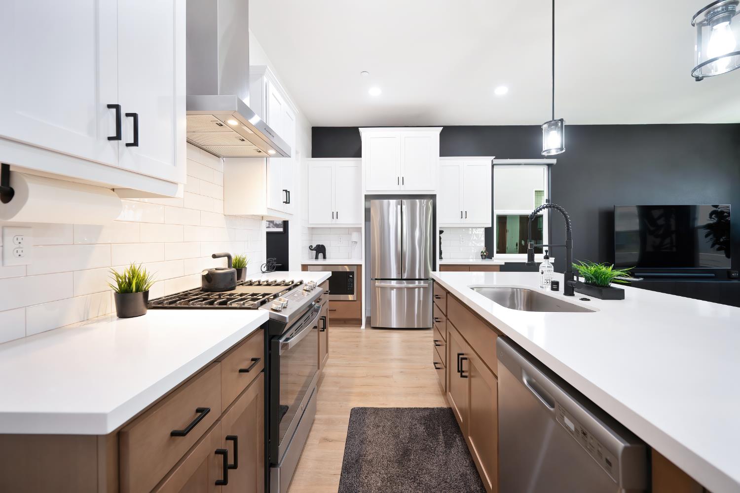 Detail Gallery Image 14 of 53 For 2372 Bastogne, Sacramento,  CA 95818 - 3 Beds | 2/1 Baths