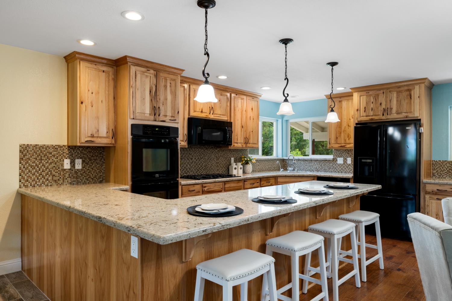 Detail Gallery Image 13 of 80 For 4940 China Hill Rd, El Dorado,  CA 95623 - 8 Beds | 2 Baths