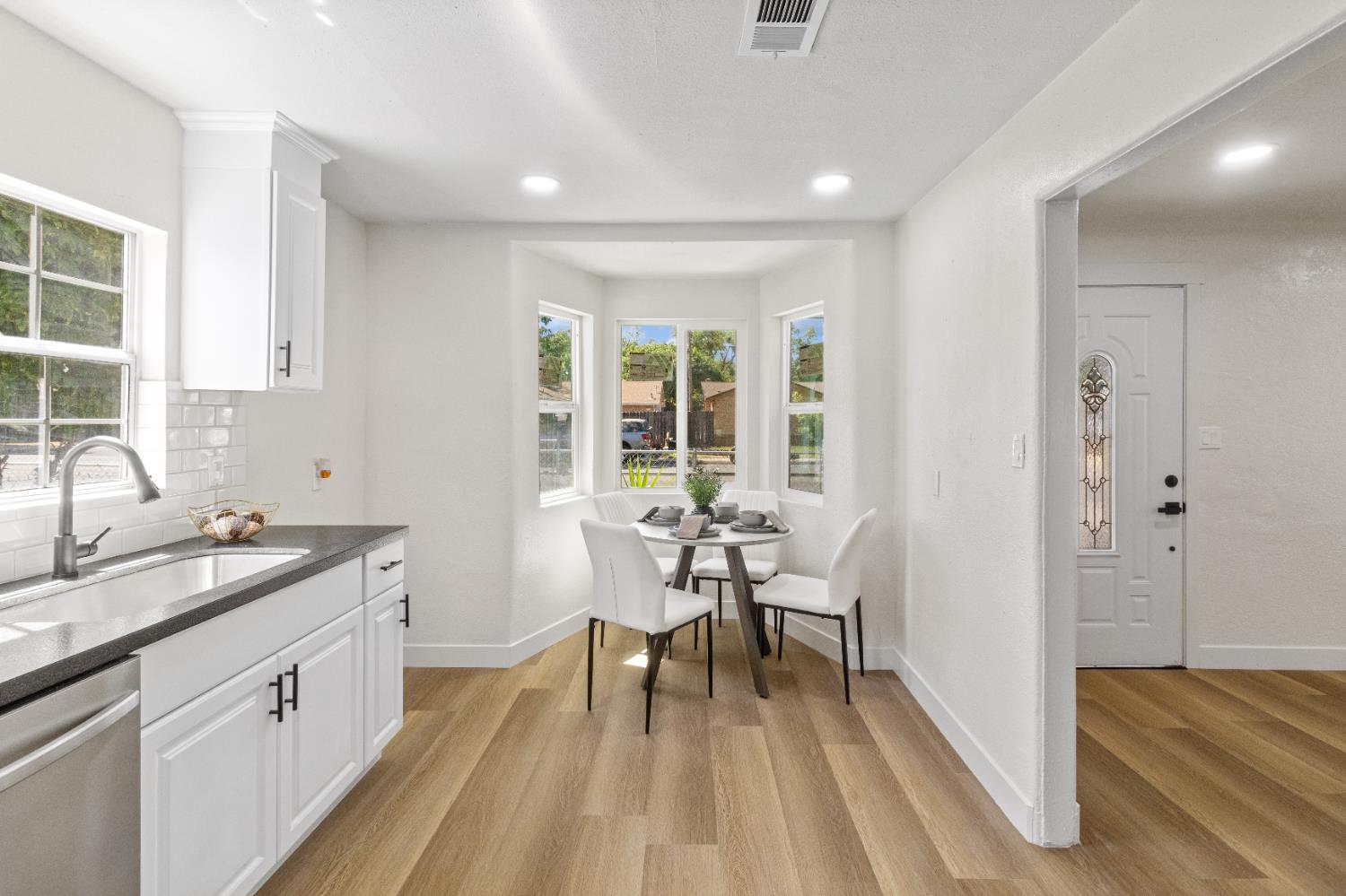 Detail Gallery Image 10 of 21 For 1605 W Orangeburg Ave, Modesto,  CA 95350 - 2 Beds | 1 Baths