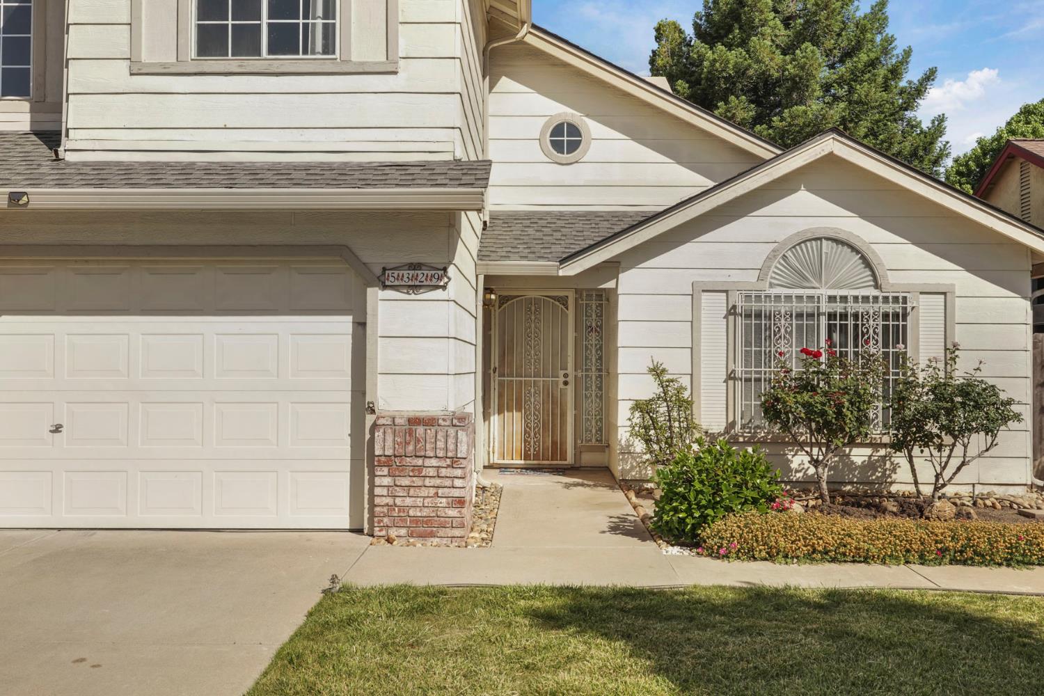 Detail Gallery Image 2 of 47 For 5329 Barbados Cir, Stockton,  CA 95210 - 3 Beds | 2/1 Baths