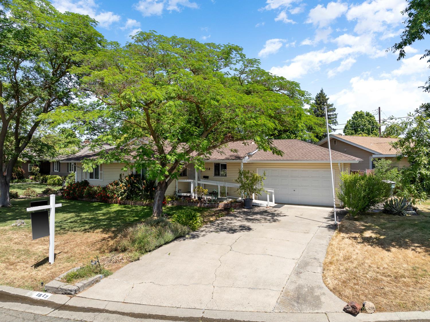 Detail Gallery Image 28 of 32 For 1812 Vesta Way, Sacramento,  CA 95864 - 3 Beds | 2 Baths