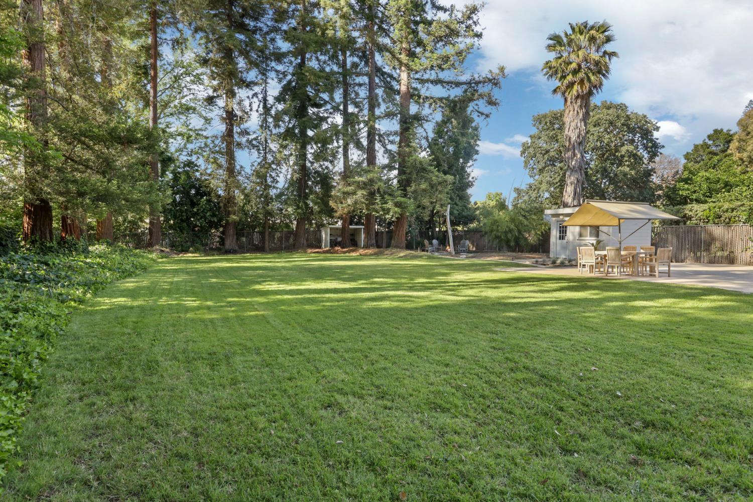 Detail Gallery Image 71 of 80 For 3651 Country Club Blvd, Stockton,  CA 95204 - 6 Beds | 3 Baths