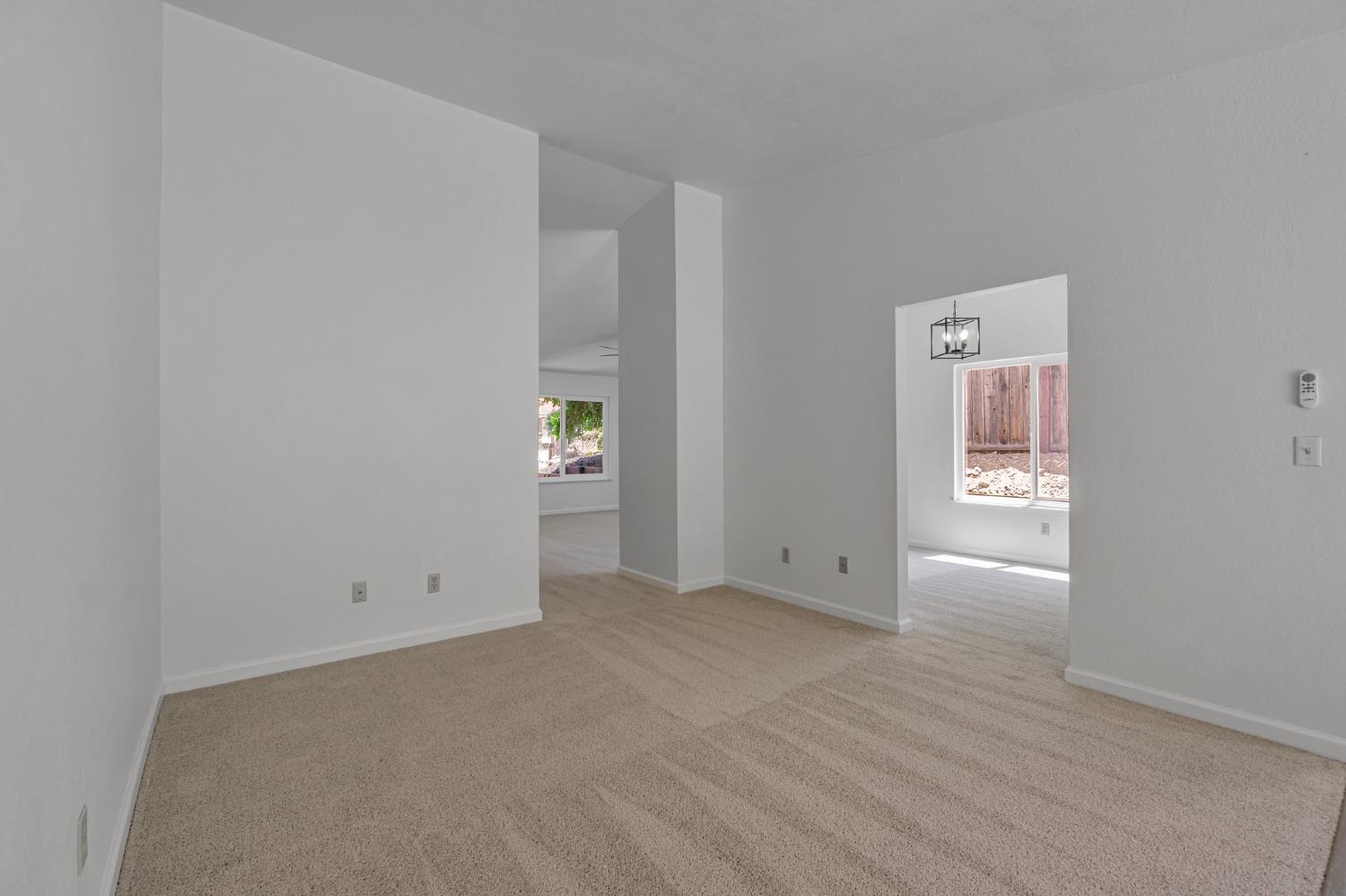 Detail Gallery Image 23 of 52 For 4046 S Royal Links Cir, Antioch,  CA 94509 - 4 Beds | 2 Baths