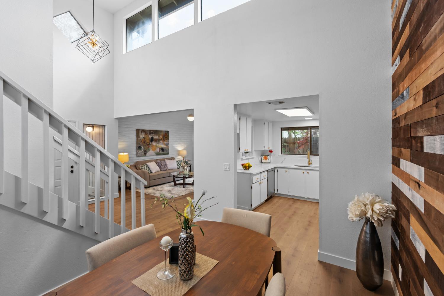 Detail Gallery Image 3 of 38 For 2662 Mandeville Way, West Sacramento,  CA 95691 - 2 Beds | 1/1 Baths