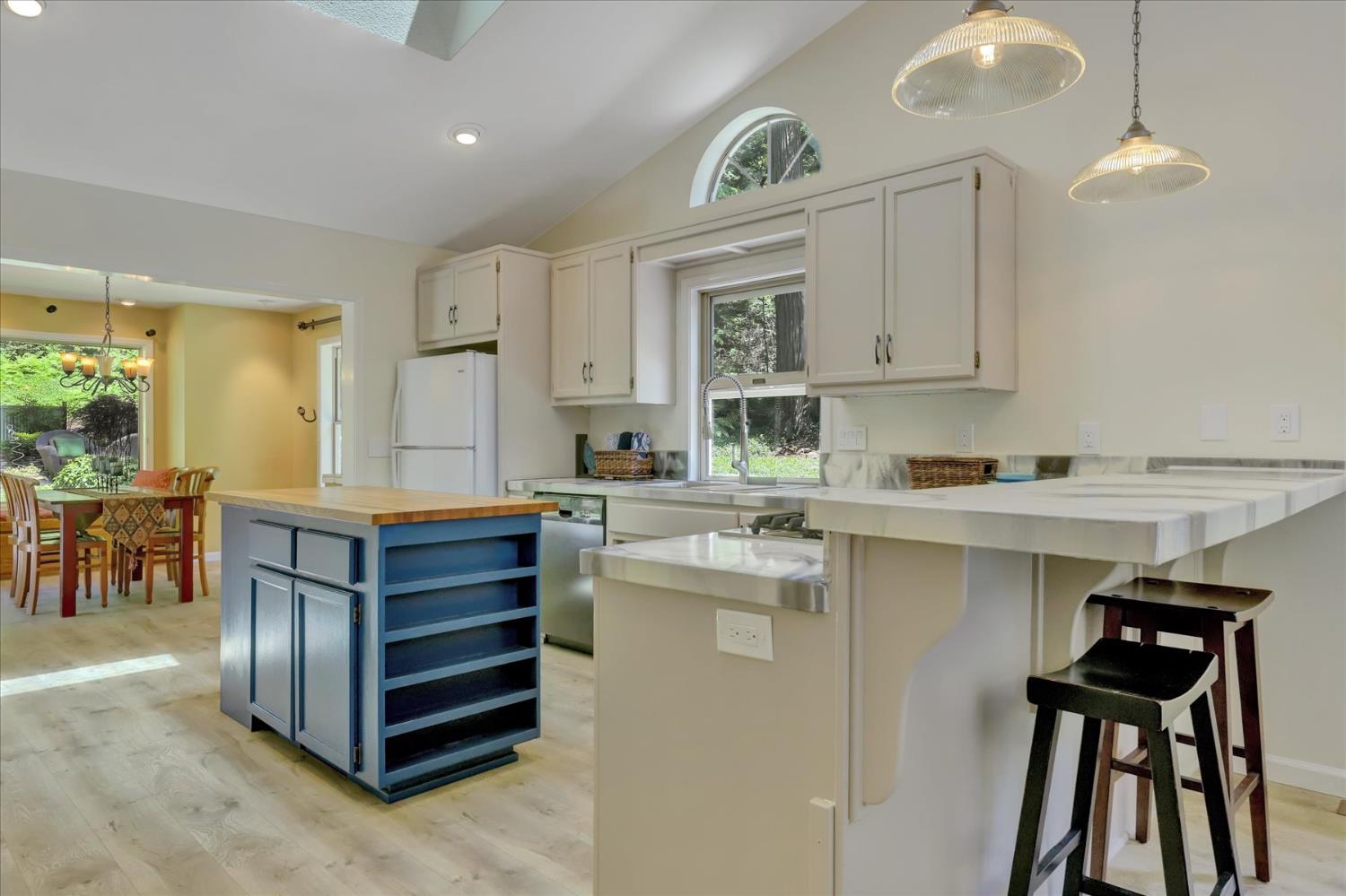 Detail Gallery Image 9 of 88 For 12756 Lonesome Dove Trl, Nevada City,  CA 95959 - 3 Beds | 2 Baths