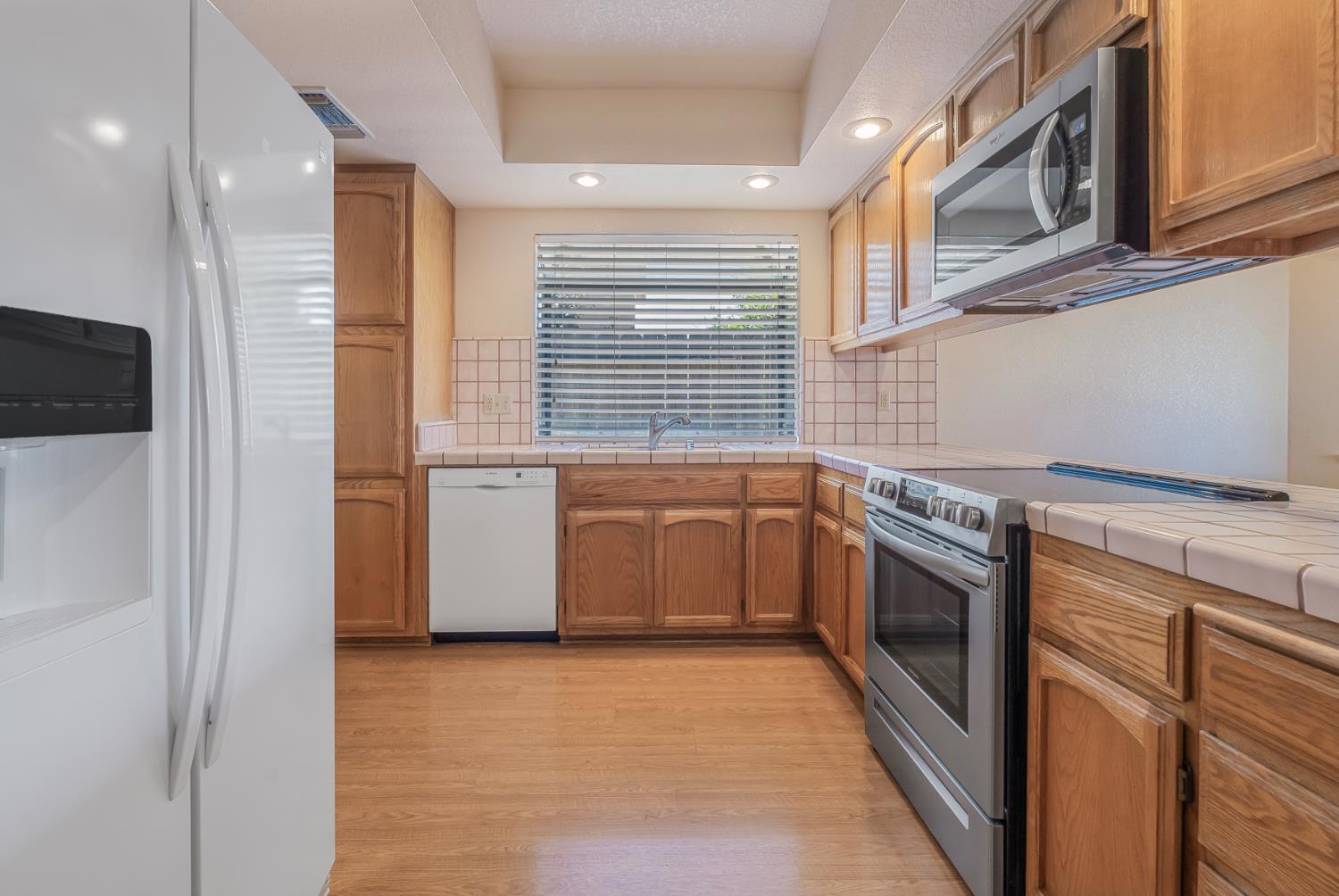 Detail Gallery Image 10 of 23 For 2833 Glasgow Dr, Ceres,  CA 95307 - 3 Beds | 2 Baths