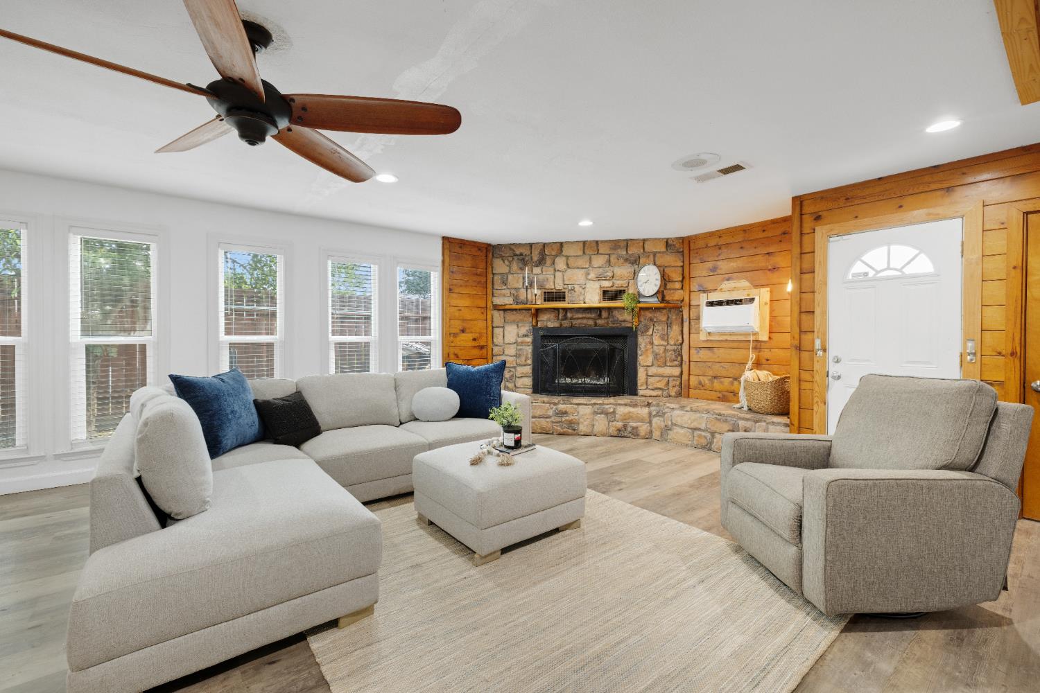 Detail Gallery Image 14 of 33 For 6140 Rumford Ave, Citrus Heights,  CA 95621 - 3 Beds | 2 Baths