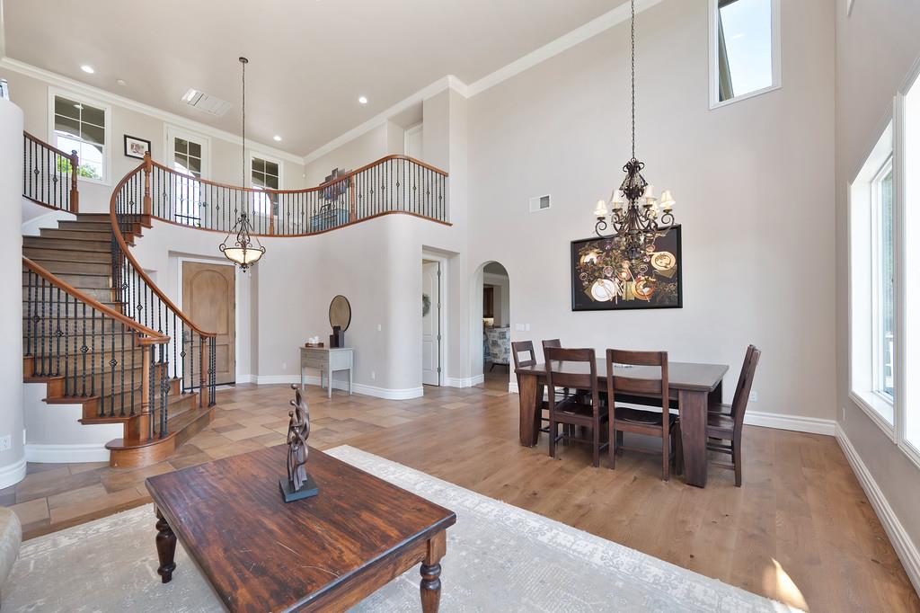 Detail Gallery Image 7 of 37 For 3327 Bordeaux Dr, El Dorado Hills,  CA 95762 - 5 Beds | 3/1 Baths