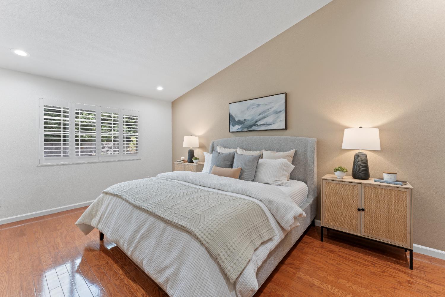 Detail Gallery Image 20 of 44 For 1014 Thompson Cir, Folsom,  CA 95630 - 4 Beds | 2 Baths