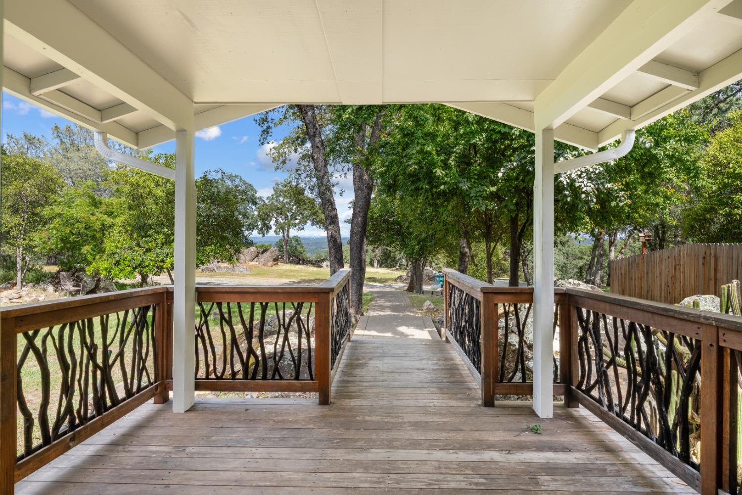 Detail Gallery Image 6 of 80 For 4940 China Hill Rd, El Dorado,  CA 95623 - 8 Beds | 2 Baths