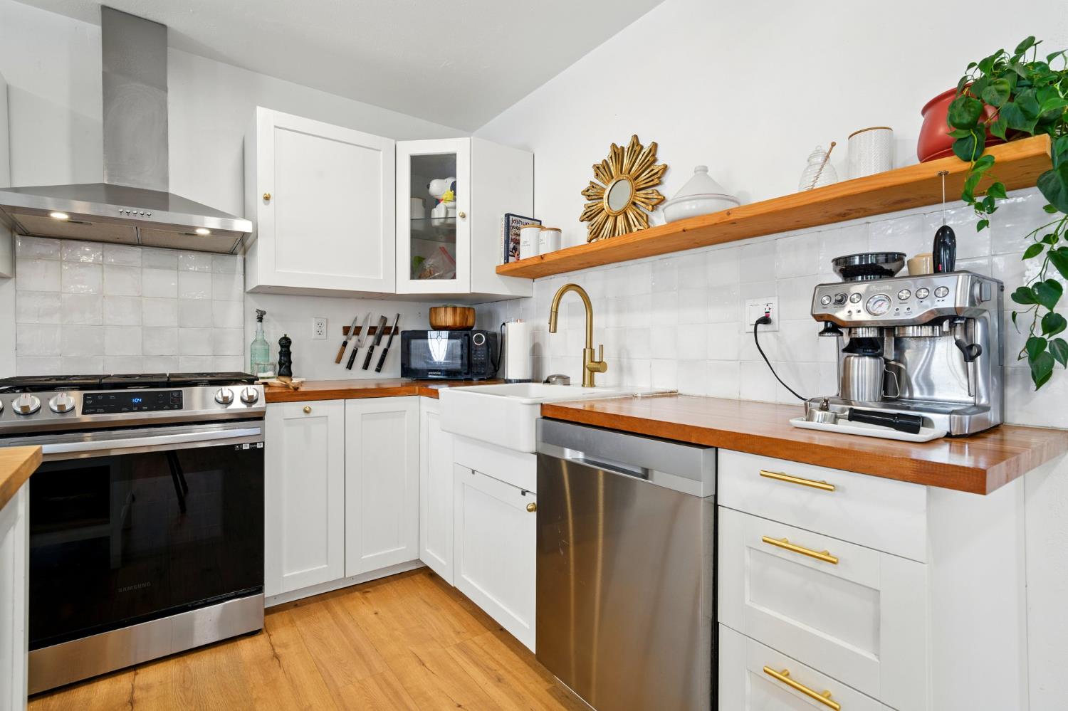 Detail Gallery Image 10 of 26 For 2357 E Euclid Ave, Stockton,  CA 95205 - 2 Beds | 2 Baths